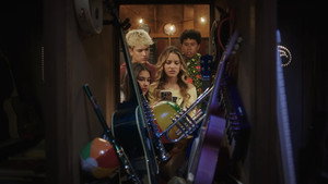 Locker Diaries: Camp Rock season 1 episode 1 The Last Week still image