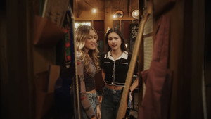 Locker Diaries: Camp Rock season 1 episode 2 All About That Bass still image
